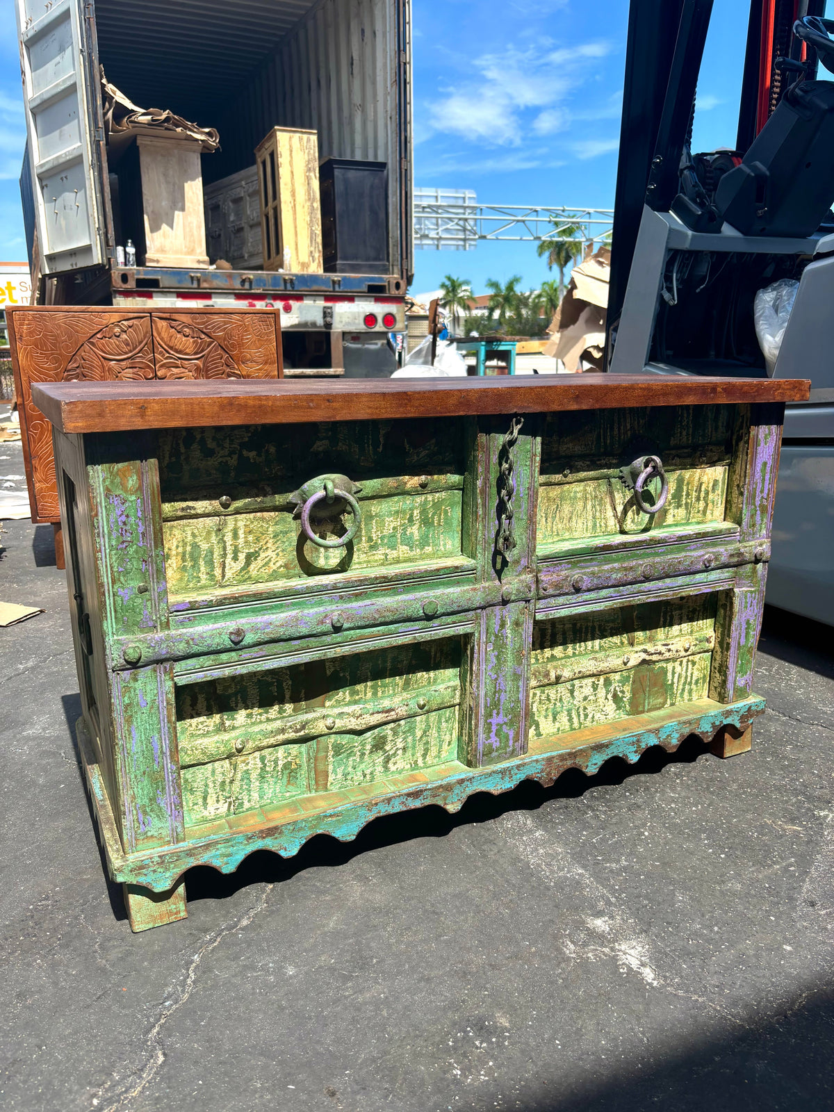 W/D Trunk - 40 x 19 x 24 in India Sourcing